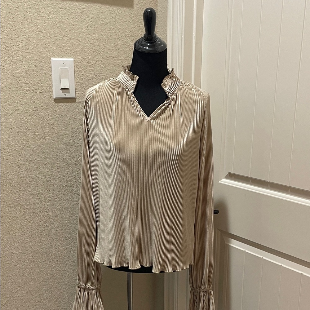 Elegant Cream Pleated Women's Top